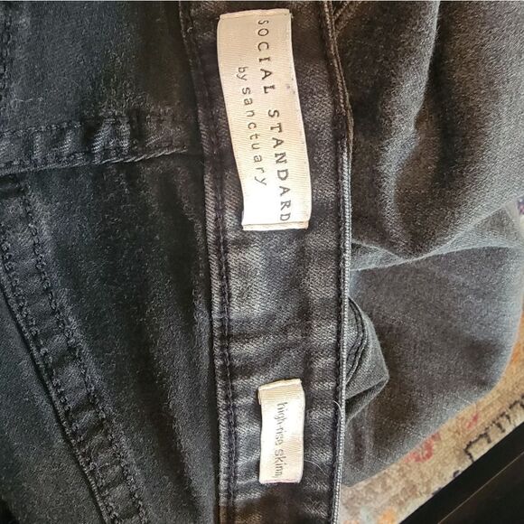 Social Standard by Sanctuary sz 8 high rise skinny 28" inseam - Picture 6 of 6